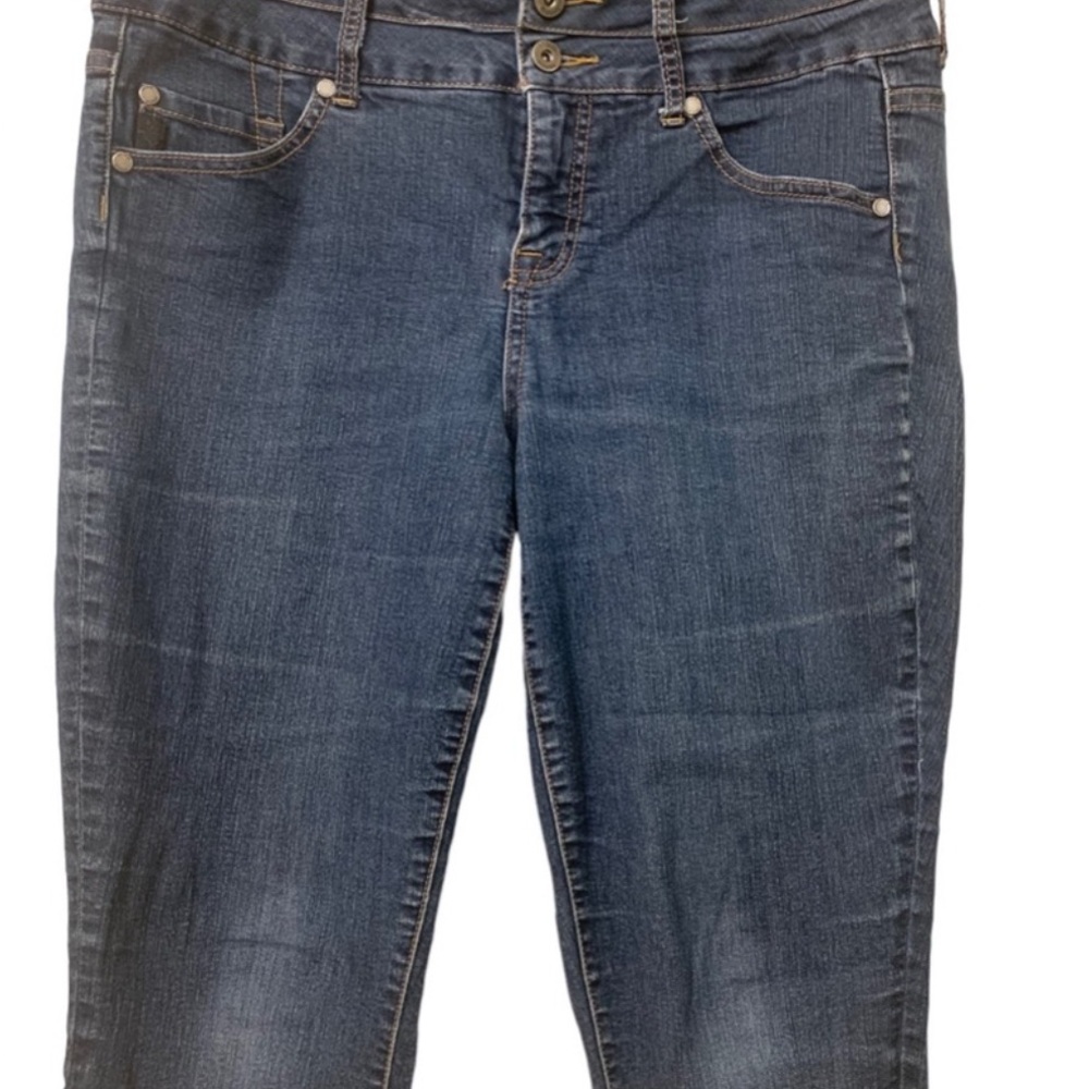 💛Torrid💛 Blue Bermuda Shorts with Stretch Size 14